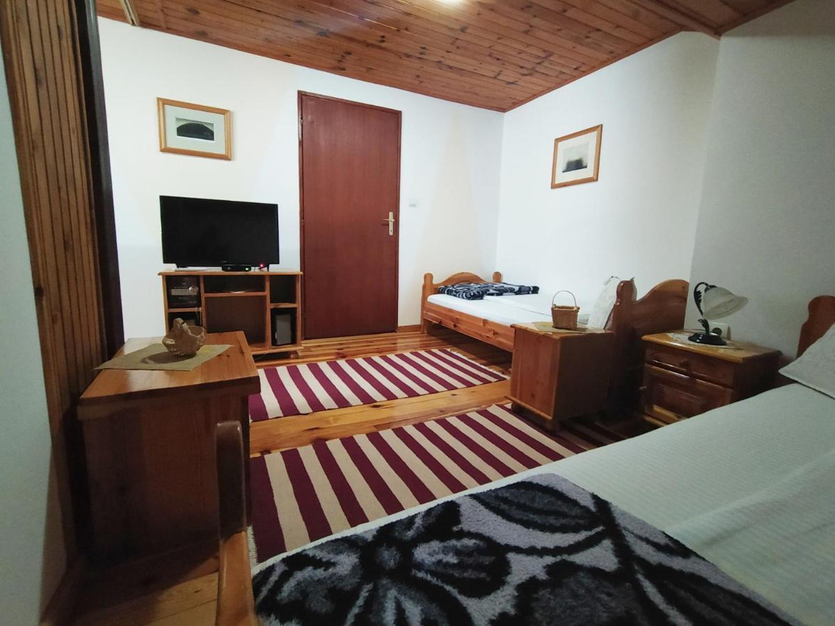 Apartmani Milic Sirogojno エクステリア 写真