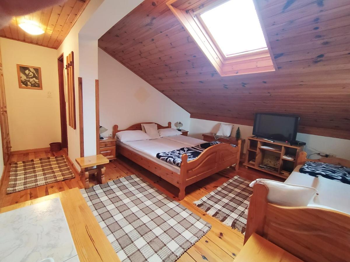 Apartmani Milic Sirogojno エクステリア 写真