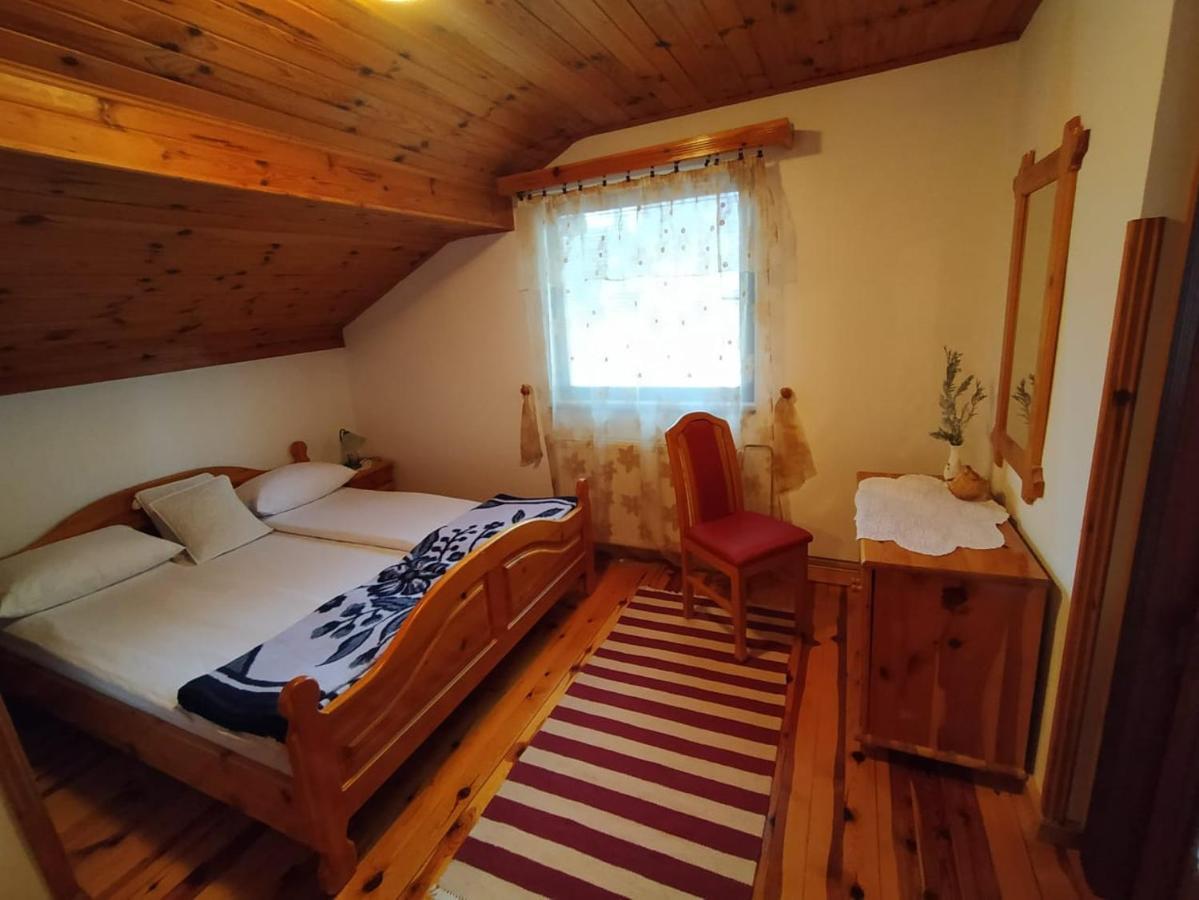 Apartmani Milic Sirogojno エクステリア 写真