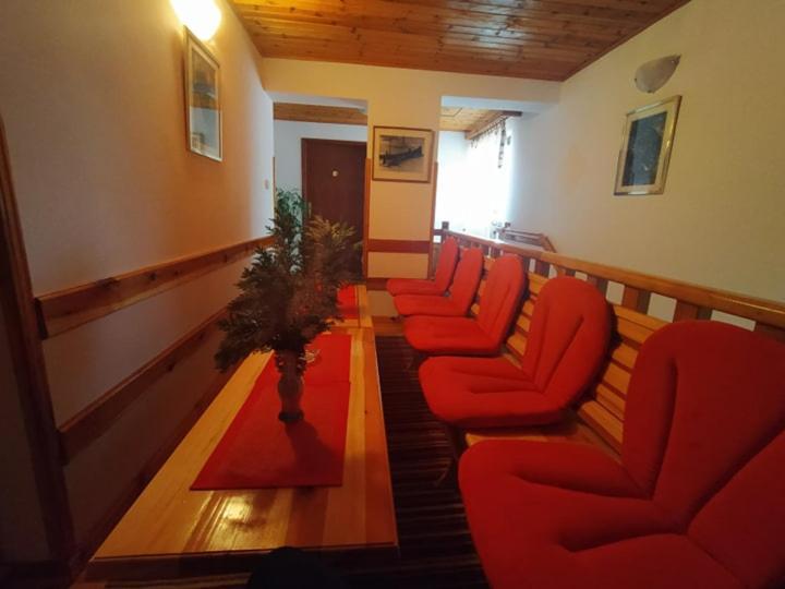 Apartmani Milic Sirogojno エクステリア 写真